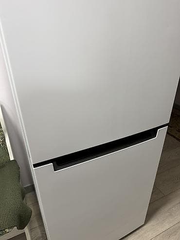 ice bath: Холодильник Indesit с нижней морозильной камерой. Б/у цена 18000 — 2