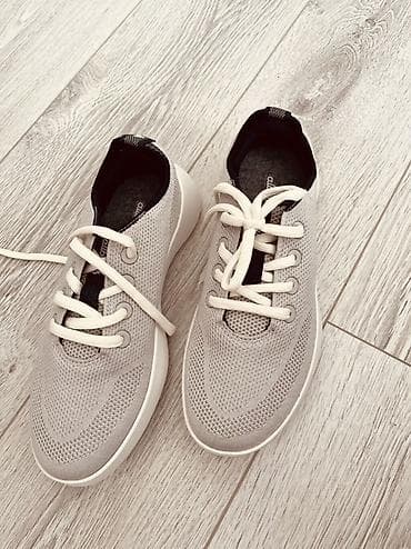 бу золота: Кроссовки Allbirds (логотип на пятке и стельке). - Лёгкая вязана́я — 4