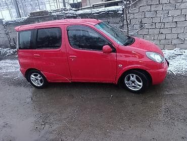 Toyota Yaris Verso: 2001 г., Механика, Бензин, Минивэн