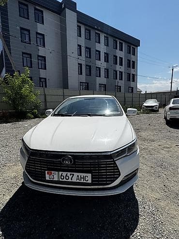 прикурит машину: BYD Qin: 2023 г., Седан — 8