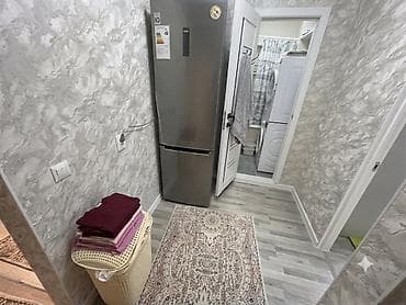 osh flat: 3 комнаты, 62 м², Пишпек 105 серия, 2 этаж, Свежий ремонт — 4