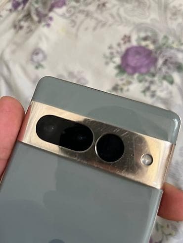 galaxy a40: Google Pixel 7 Pro, цвет - Зеленый — 5