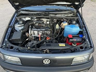 кузов автомобиля: Volkswagen Passat: 1990 г., 1.8 л, Механика, Бензин, Седан — 2