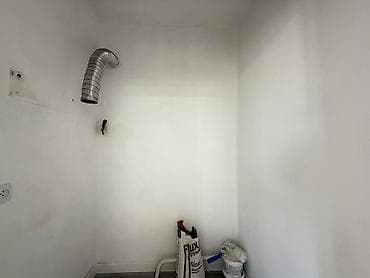 Продажа домов: 🏡 Продаётся полдома в с. Новопавловка 📍 Район Киркомстром, 2 минуты — 7