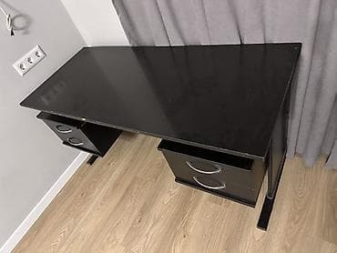 компьютерный стол: Компьютерный стол, С полками — 4