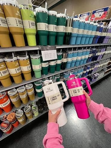 Посуда: Термокружка Stanley Quencher H2.0 Tumbler с ручкой и трубочкой. Завод — 4