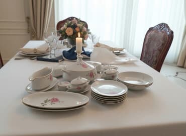 вазоны для цветов бишкек: Фарфоровые сервизы с розовым цветочным декором и золотым кантом — 1