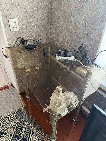 плазма рес: Тумба и подставка для телевизора, Б/у, Напольная, Стекло — 2