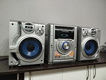 Продаю Panasonic музыкальный центр есть AUX есть и другие муз центры