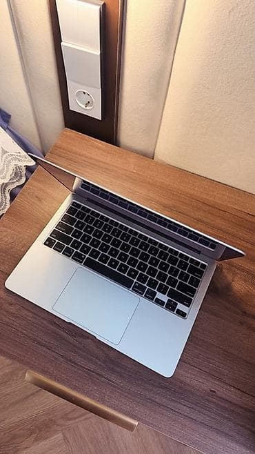 Техника и электроника: Apple MacBook Air 13" Характеристики: - Диагональ экрана: - — 2