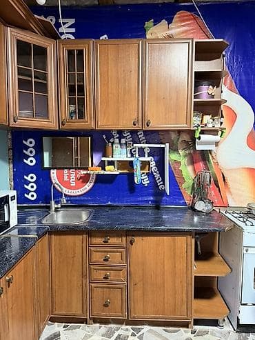 Продаётся угловой кухонный гарнитур. Продаём красивый и вместительный — 2