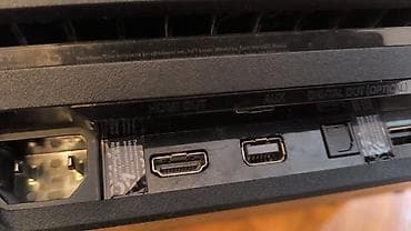 xbox console: Продаю ps4 pro 1 tb в комплекте с 1 джойстиком. Полностью рабочая, но — 5
