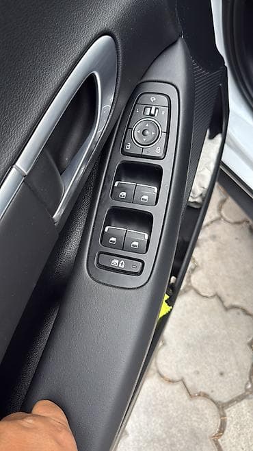 byd son: Hyundai Sonata: 2019 г., 2 л, Автомат, Гибрид, Седан — 10