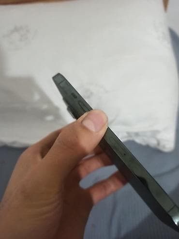 ipod classic: IPhone 13 Pro, Alpine Green — 3