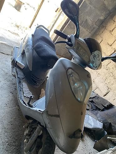 Скутер 50–150 см³ (китайский тип, пластик «двухфара») - Кузов