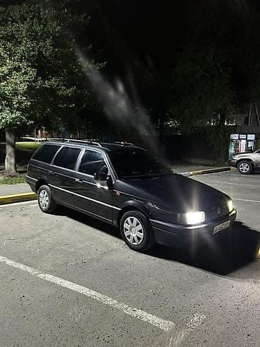 Volkswagen Passat: 1994 г., 1.8 л, Механика, Бензин, Универсал