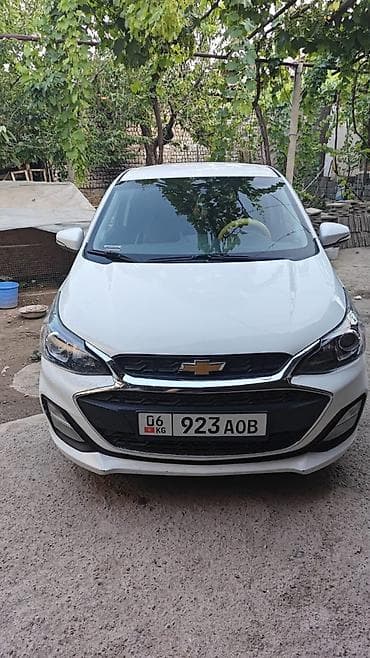 Chevrolet Spark: 2018 г., 1 л, Вариатор, Бензин, Хетчбек
