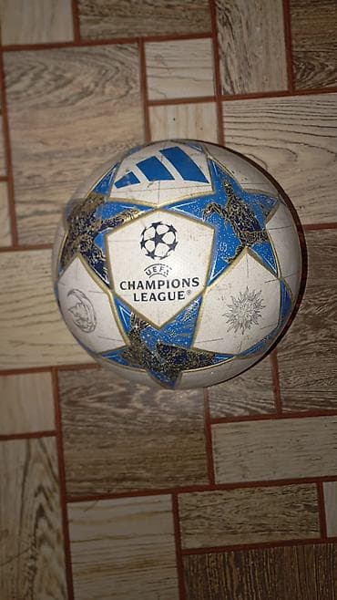 champ: Футбольный мяч UEFA Champions League. - Дизайн в фирменных звёздах — 1