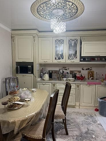 Дома: 250 м², 9 комнат, Без подселения — 2