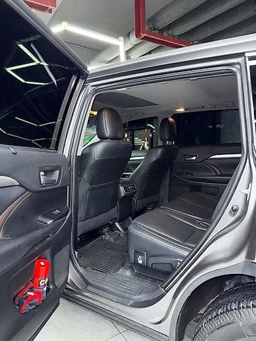 Toyota Highlander: 2019 г., 3.5 л, Автомат, Бензин, Кроссовер — 8