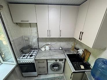 Комнаты: 50 м², С мебелью — 8