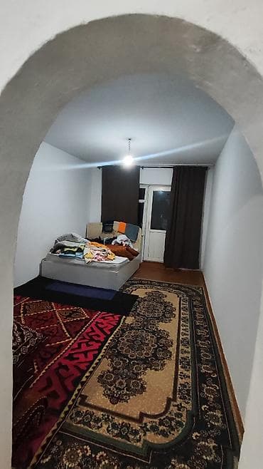 Бөлмөлөр: Комната (подселение) арендага берилетуй-булоолу же 2 адамга (балдар — 2