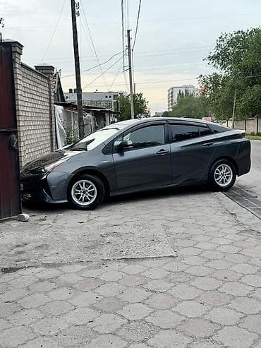 приус 2018: Toyota Prius: 2018 г., Гибрид, Лифтбек — 1