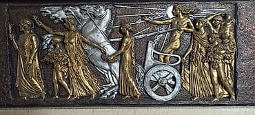 гобелен картины: Рельефное панно в раме с античным сюжетом - Настенная декоративная — 1