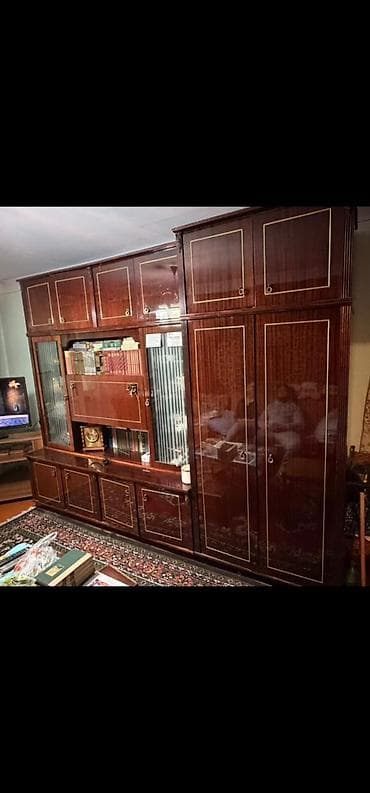 продаю сервант: Сервант 6000с — 1