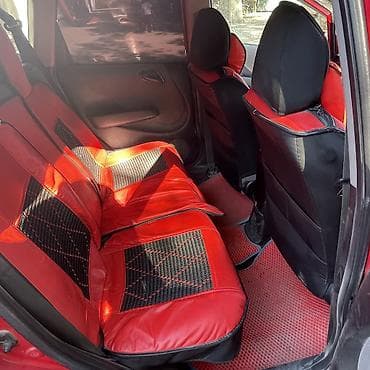 Продажа авто: Honda Fit: 2002 г., 1.3 л, Автомат, Бензин, Хэтчбэк — 4