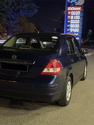 росийский номер: Nissan Versa: 2009 г., 1.6 л, Автомат, Бензин, Седан — 2