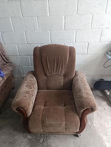 кресла диван: Кресло мягкое с широкими подлокотниками Цена : 500 сомов но если — 1
