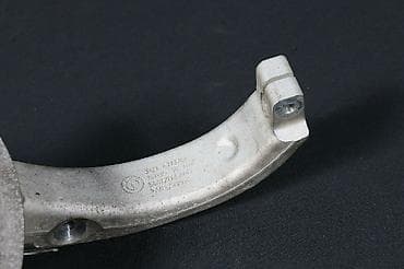 х5: Кулак поворотный правый (цапфа) на BMW x5 E70 Цена без подшибника — 2