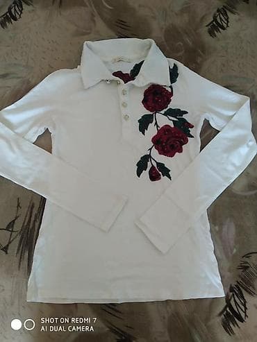 Рубашки: Кофта состояние идеальное размер 40-42 — 1