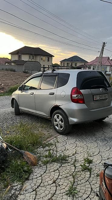 Продажа авто: Honda Jazz: 2004 г., 1.4 л, Механика, Бензин, Хэтчбэк — 3