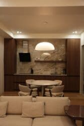 куплю дом в браво бишкек: Таунхаус, 285 м², 6 комнат, Риэлтор, Дизайнерский ремонт — 1