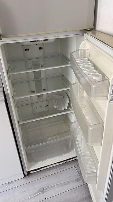 Техника и электроника: Холодильник Beko, Б/у, Двухкамерный — 2