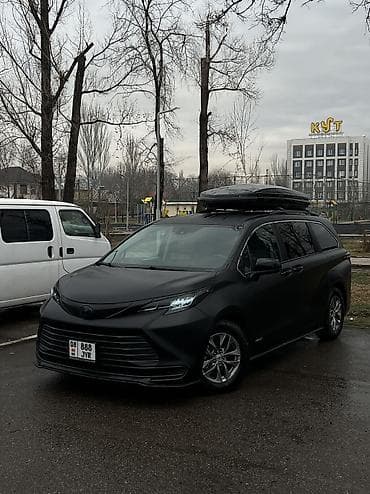 машина сатылат срочно: Toyota Sienna: 2022 г., 2.5 л, Вариатор, Бензин, Вэн/Минивэн — 1