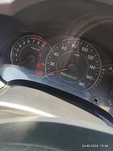 Toyota Caldina: 2005 г., 2 л, Автомат, Бензин, Универсал — 9