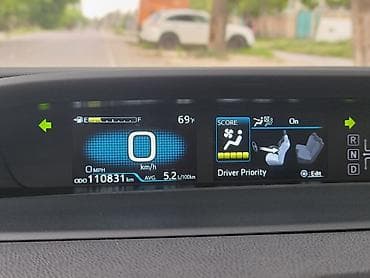 prius: Toyota Prius: 2022 г., 1.8 л, Вариатор, Гибрид, Седан — 4