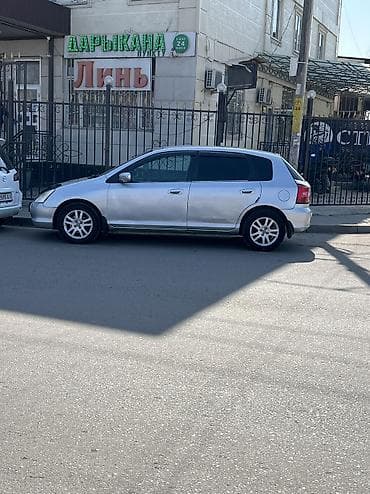 Транспорт: Honda Civic: 2001 г., 1.7 л, Вариатор, Бензин, Хэтчбэк — 2