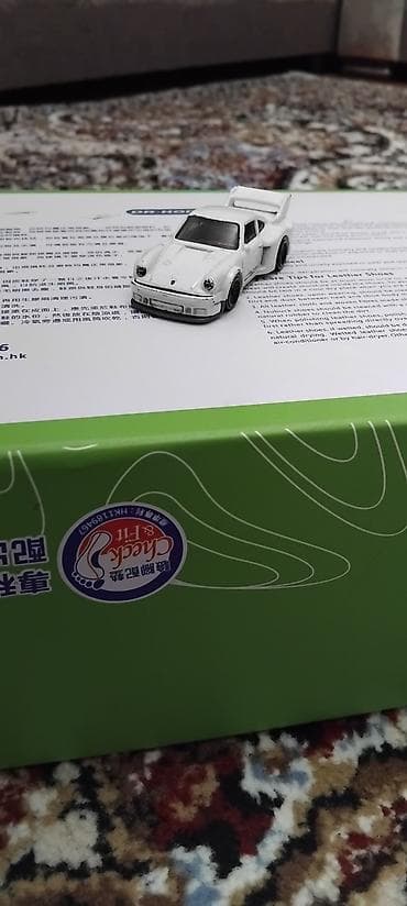 Модели автомобилей: Коллекция игрушечных машинок и набор Hot Wheels. Состав: - — 9