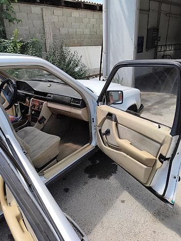 124 стиль: Mercedes-Benz W124: 1986 г., 2 л, Механика, Бензин, Седан — 8