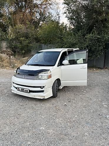 Voyah: Toyota Voxy: 2005 г., Автомат, Бензин, Минивэн — 1