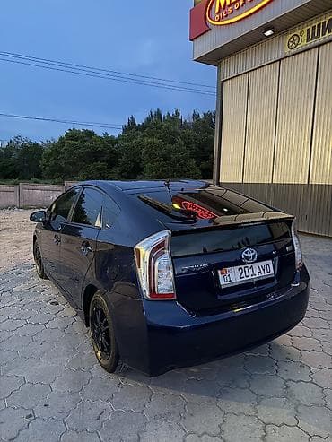 Продажа авто: Toyota Prius: 2015 г., 1.8 л, Вариатор, Гибрид, Седан — 2