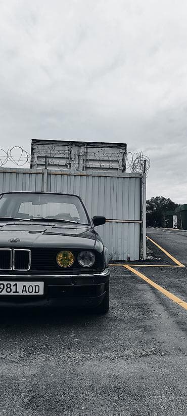 старый машины: BMW 3 series: 1986 г., 2.5 л, Седан — 2