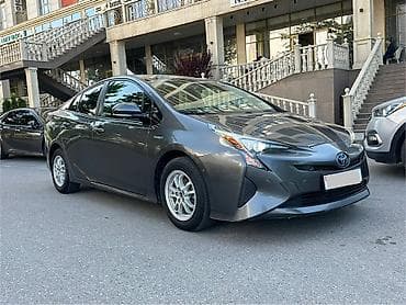 8: Toyota Prius: 2017 г., 1.8 л, Автомат, Гибрид, Лифтбек — 3