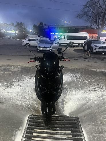мото фила: Q max. Цвет — Total Black. 150 куб,по документам 49 куб. Шлем в — 1