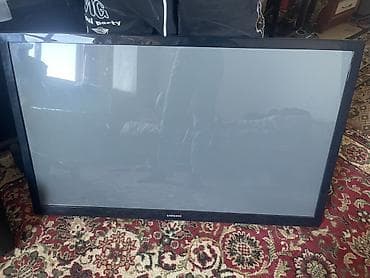 study lamp: Телевизор Samsung, диагональ примерно 40–43". Плоская панель — 2