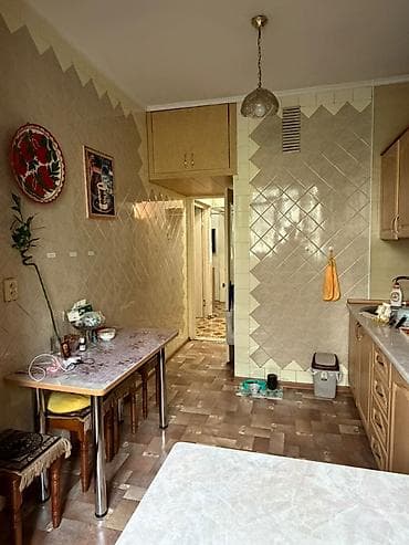 комната восток 5: 3 комнаты, 68 м², 106 серия улучшенная, 1 этаж, Косметический ремонт — 9